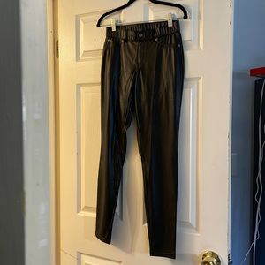 Hue black leatherette leggings
